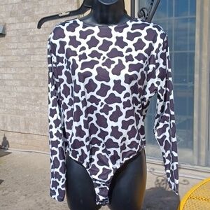 Alredine XXLarge  bodysuit, cute giraffe print, 23" pit to pit